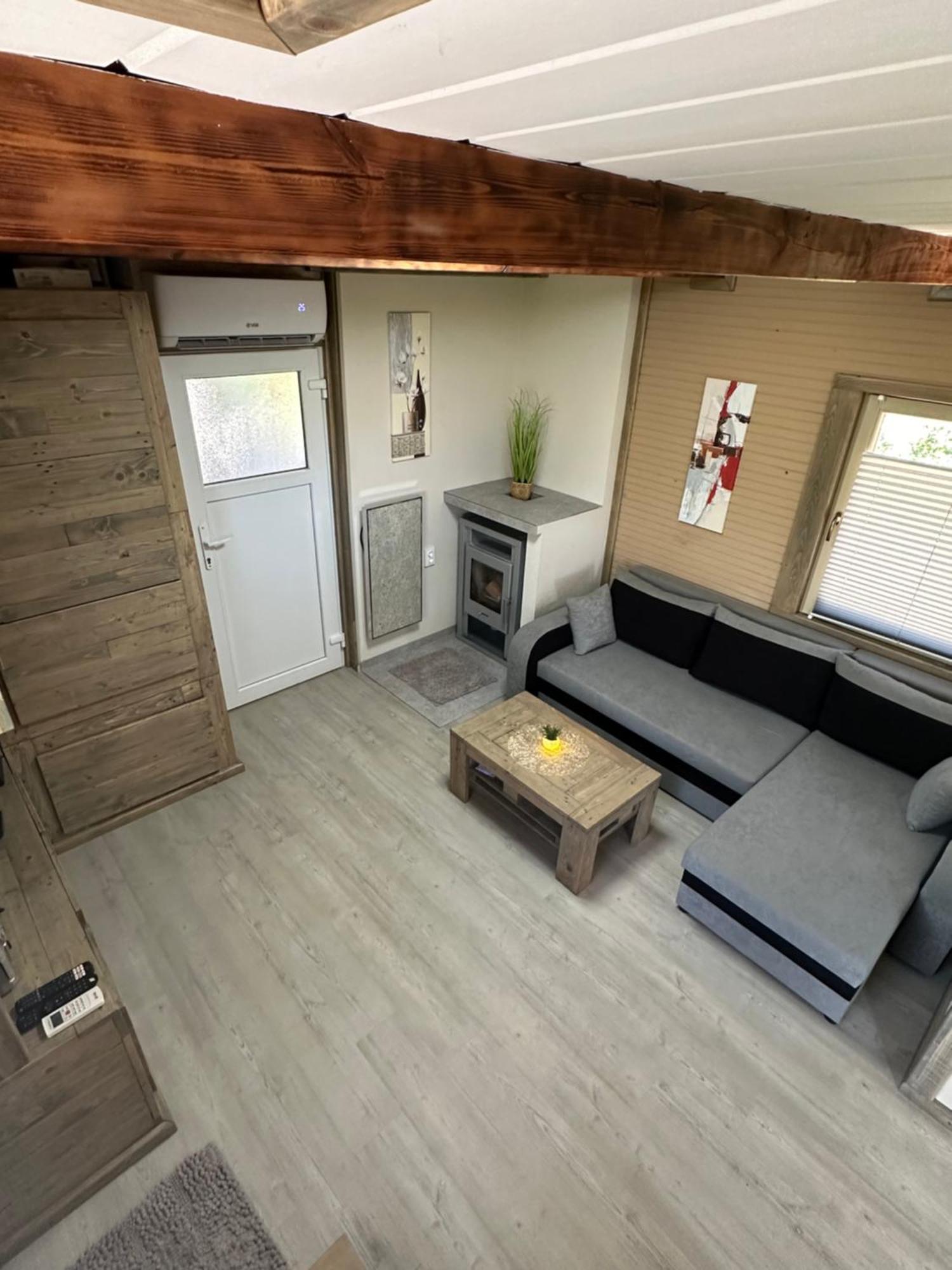Mocvirski Tulipan Chalet Ljubljana